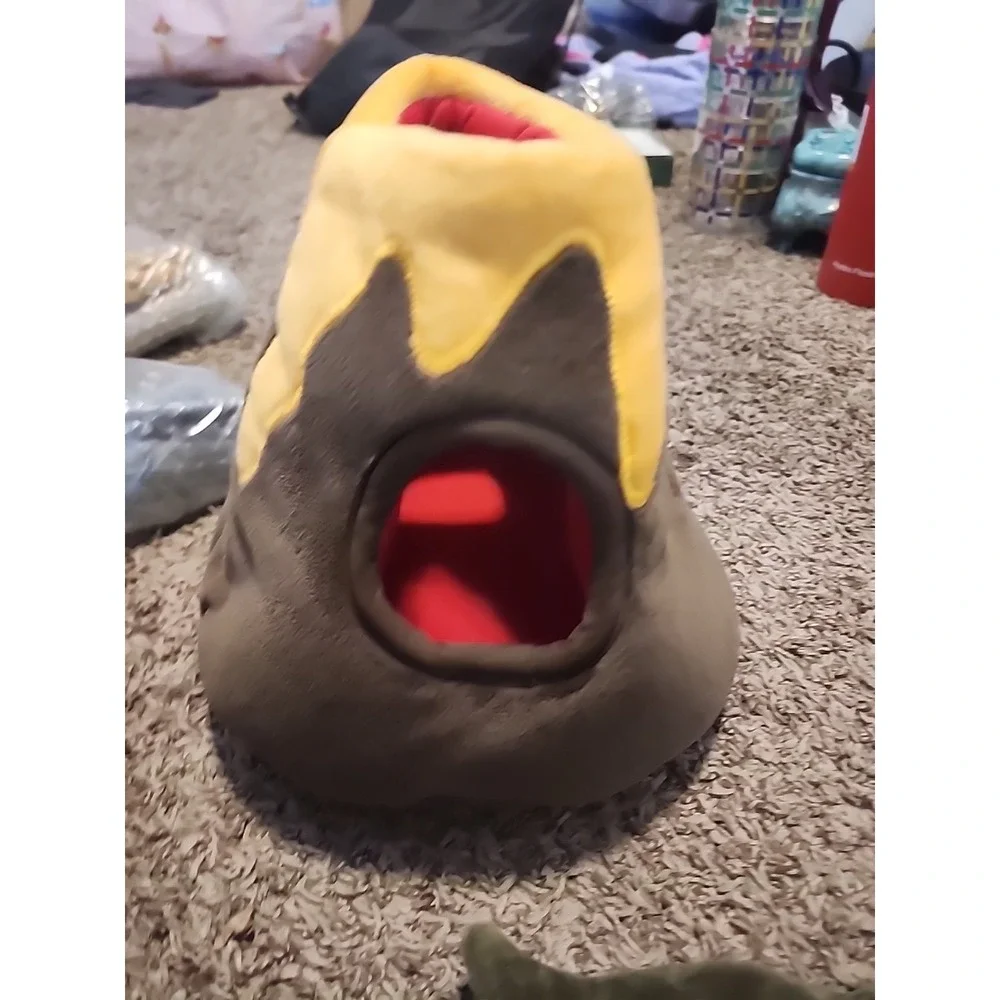 Frisco‎ Hide and Seek Plush Volcano Puzzle Dog Toy & 5 Dinosaurs